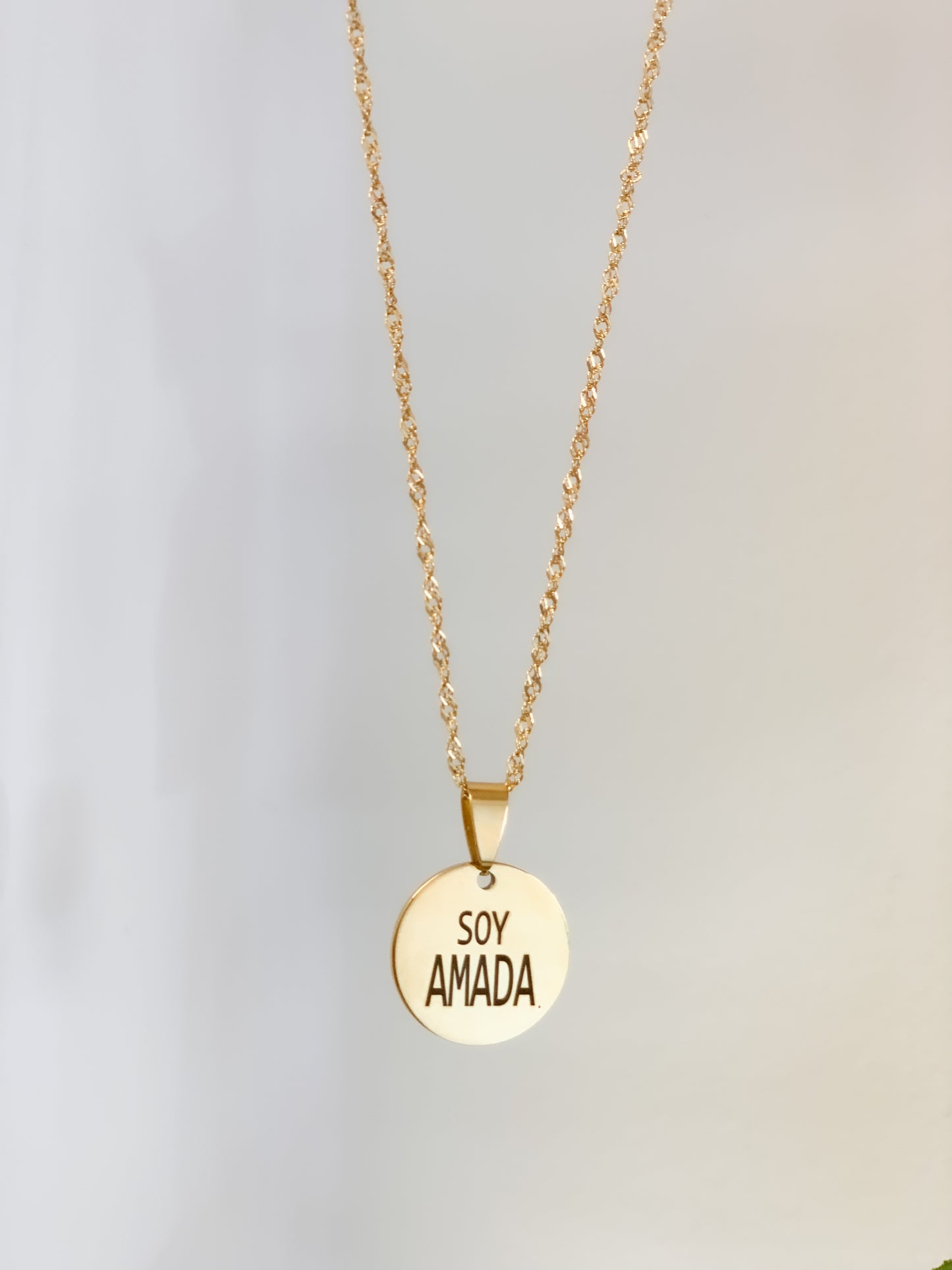 Soy Amada necklace