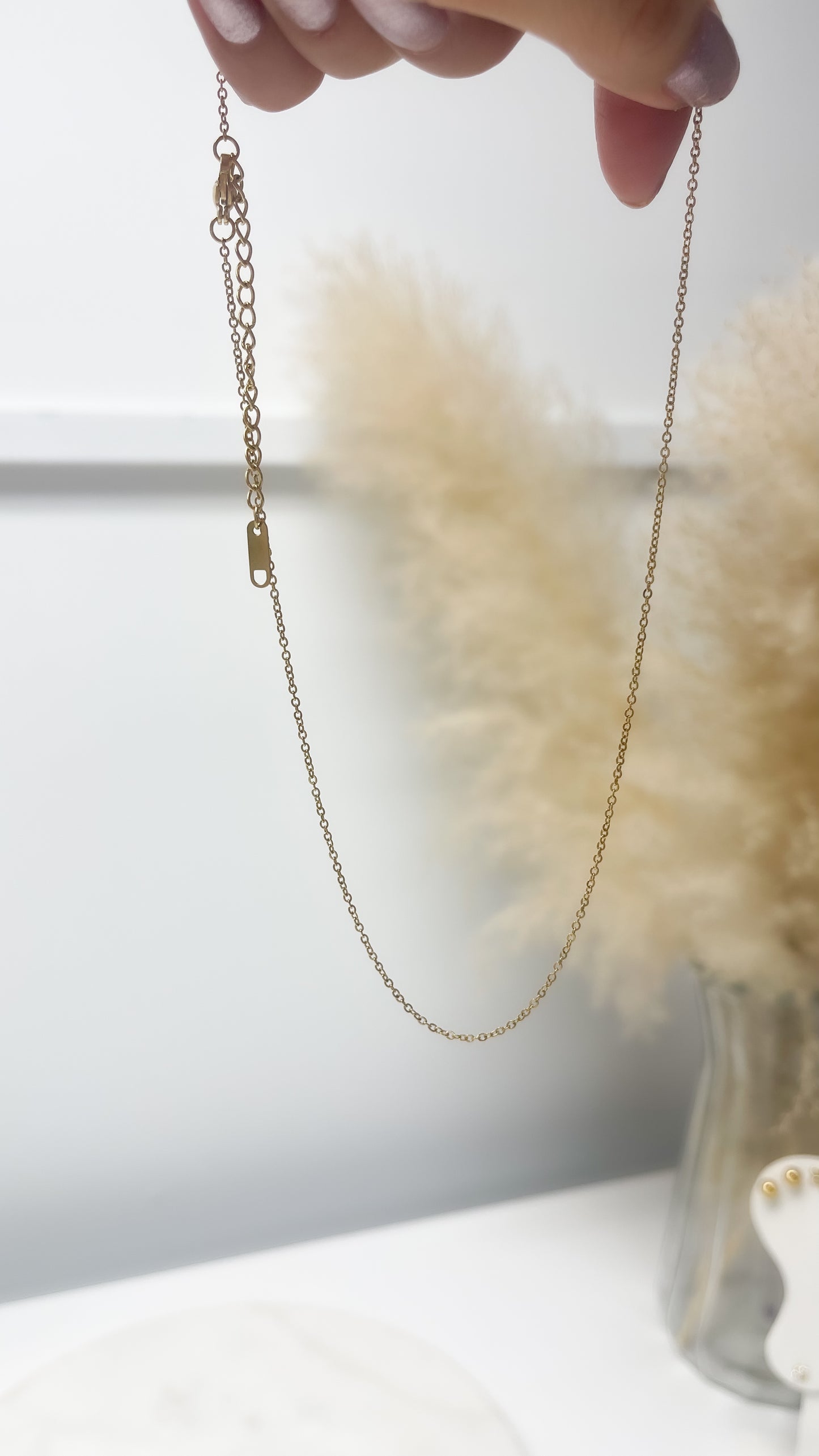 Dainty chain