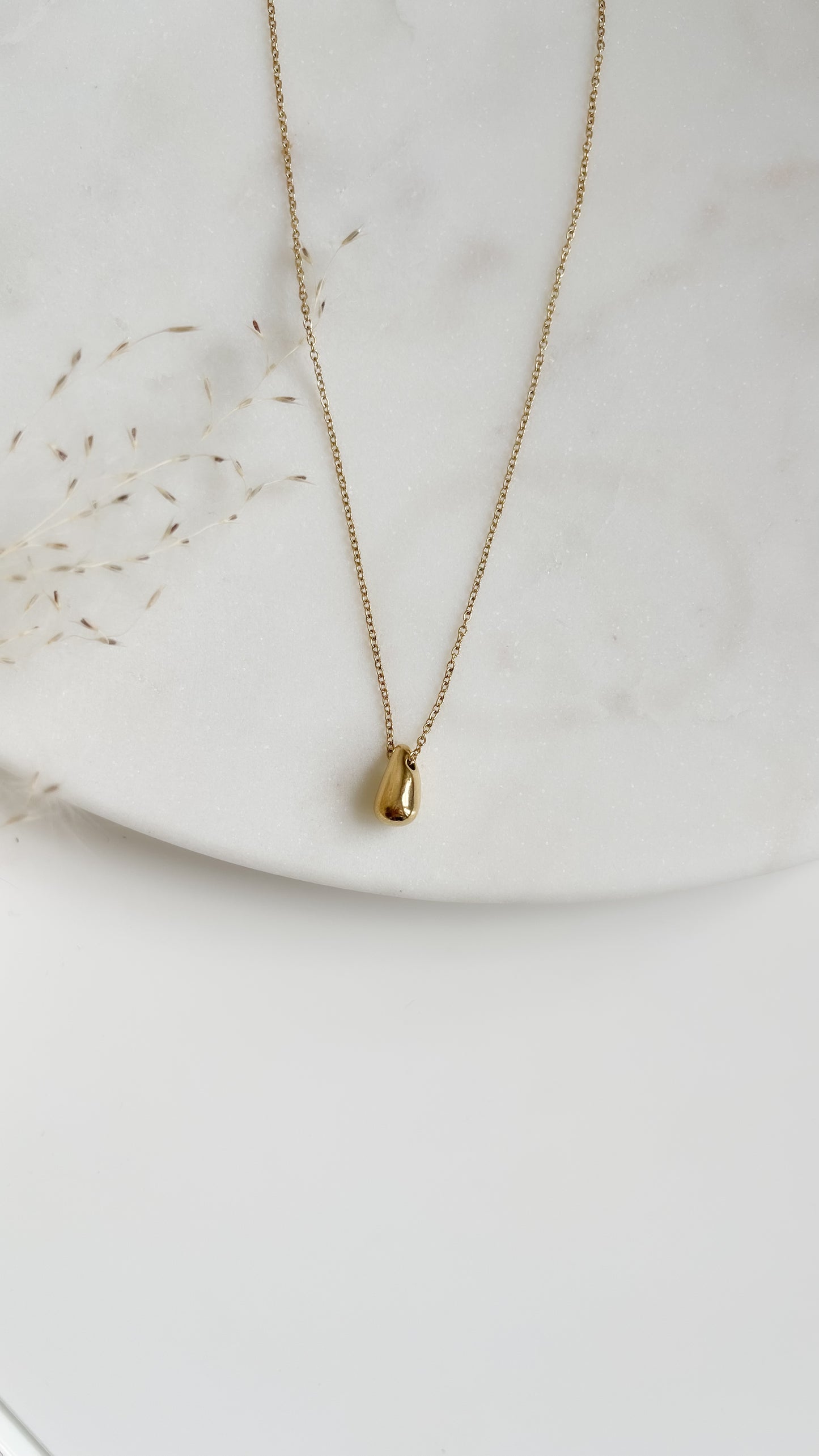 Dainty drop gold